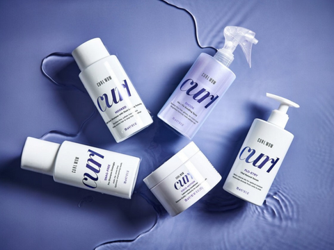 Color Wow Curl Wow Shook Mix + Fix Bundling Spray for Defined Curls 295ml front spray bottle packaging showing product name and branding