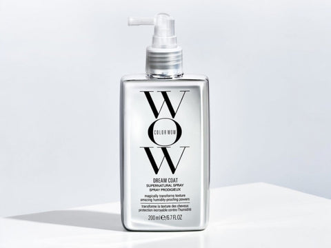 Color Wow Dream Coat Supernatural 200ml Spray anti-frizz bottle.