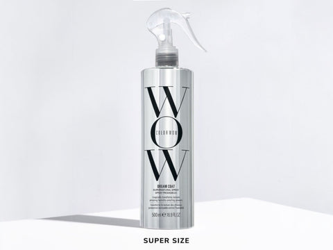 Color Wow Dream Coat Supernatural 200ml Spray anti-frizz bottle.