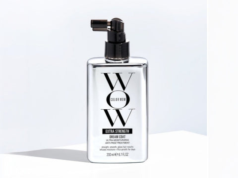 Color Wow Extra Strength Dream Coat anti-frizz treatment spray, 200ml.