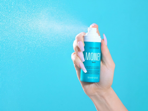 Color Wow Money Mist Luxe Light & Leave-In Conditioner 50ml spray nozzle and bottle close up