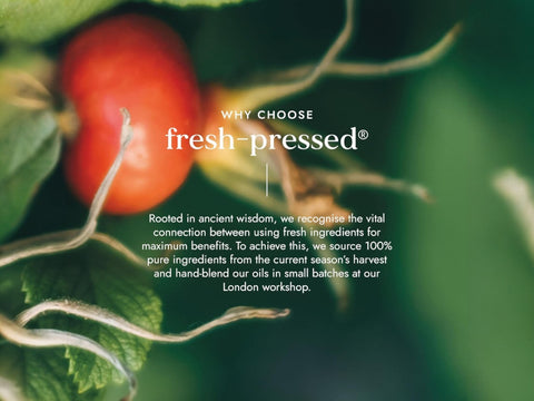 Fushi Organic Rosehip Oil 30 ml key benefits graphic highlighting radiance and skin nourishing properties